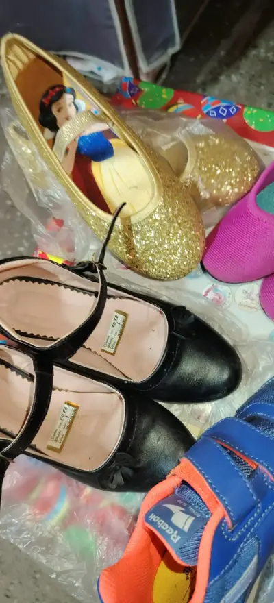 Zapatos variedades talla 29 - 30 - miniatura 2