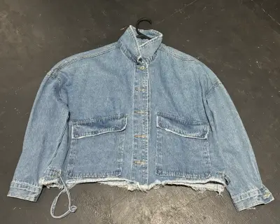 Chaqueta de mezclilla desgastada - miniatura 1