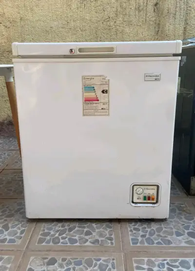 Congeladora horizontal Electrolux 146L - miniatura 1