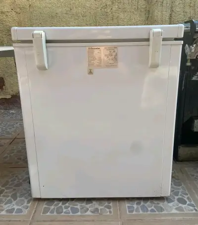 Congeladora horizontal Electrolux 146L - miniatura 2