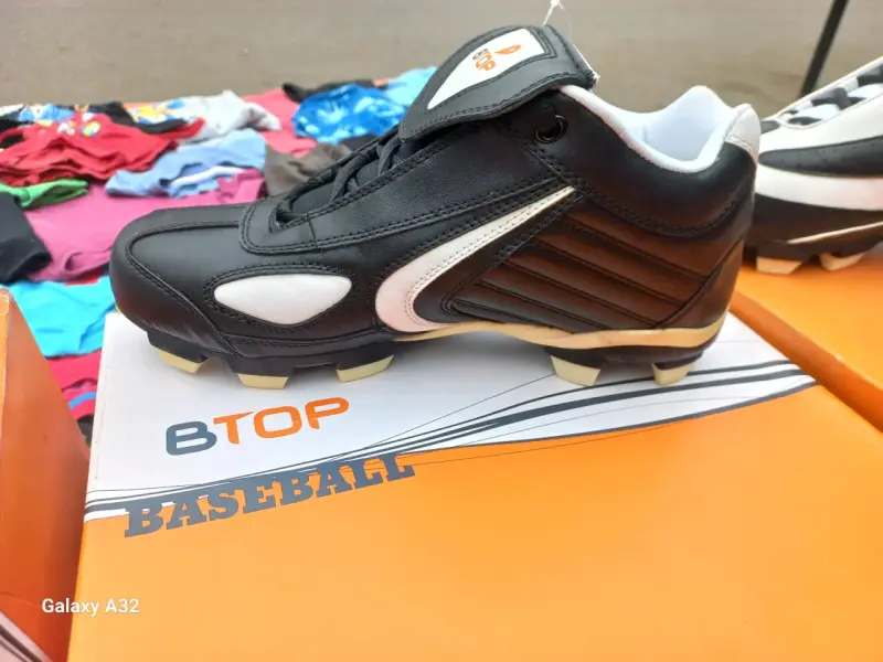 Zapatos de béisbol BTOP negros - 1