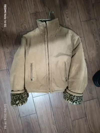 Chaqueta de cuero con forro animal print - miniatura 2