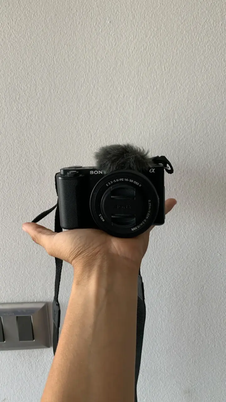 Cámara Sony compacta con micrófono - 1