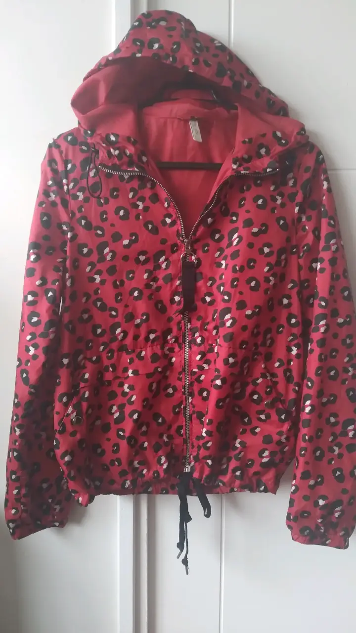 Chaqueta roja estampado leopardo - 2