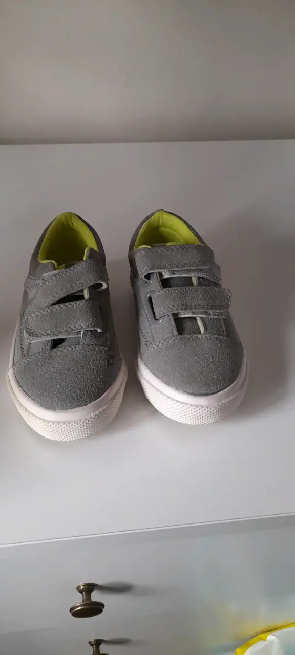 Zapatillas grises para niño - 1