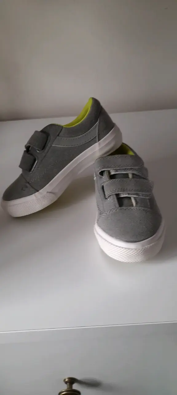 Zapatillas grises para niño - 2