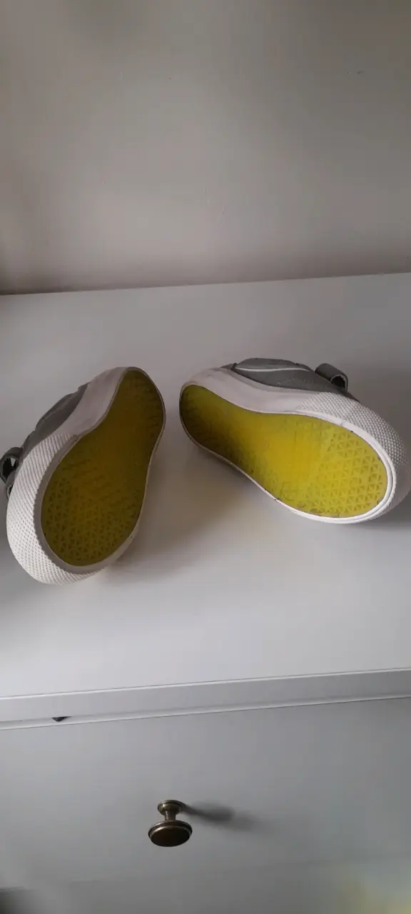 Zapatillas grises para niño - 3