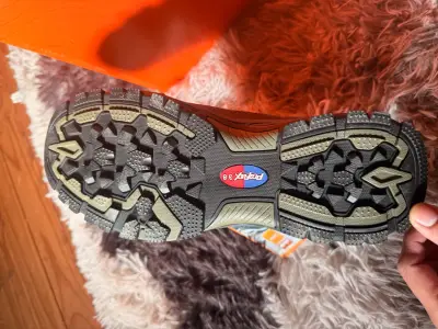 Zapatos de seguridad talla 38 nuevos - miniatura 2
