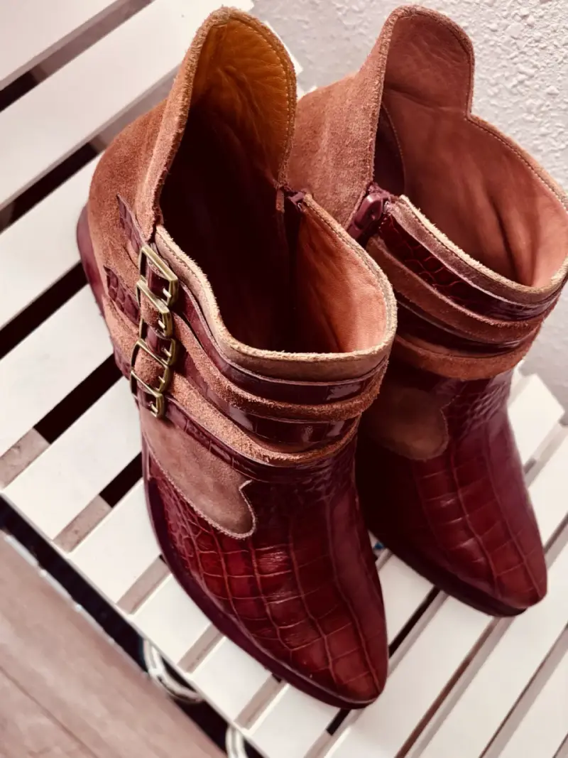 Botines cuero marrón estilo cocodrilo - 2