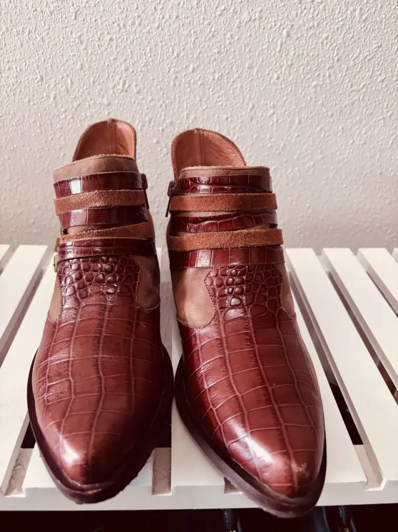 Botines cuero marrón estilo cocodrilo - 4