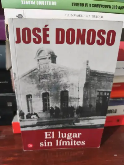 Libro 'El lugar sin límites' José Donoso - miniatura 1