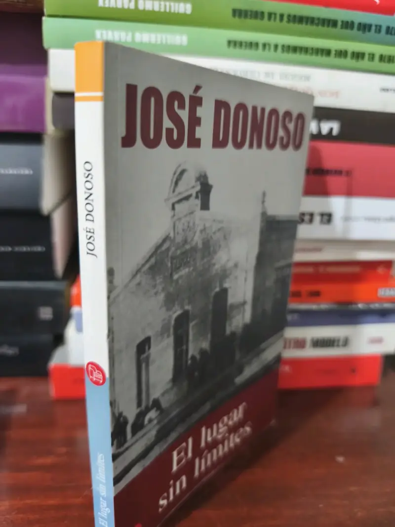 Libro 'El lugar sin límites' José Donoso - 2