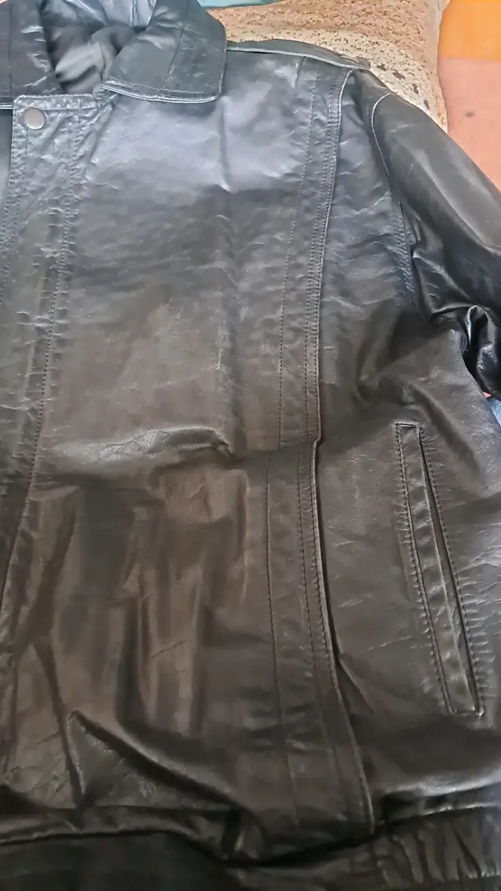 Chaqueta de cuero negra - 5