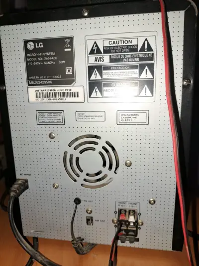 Sistema de sonido LG con parlantes - miniatura 2
