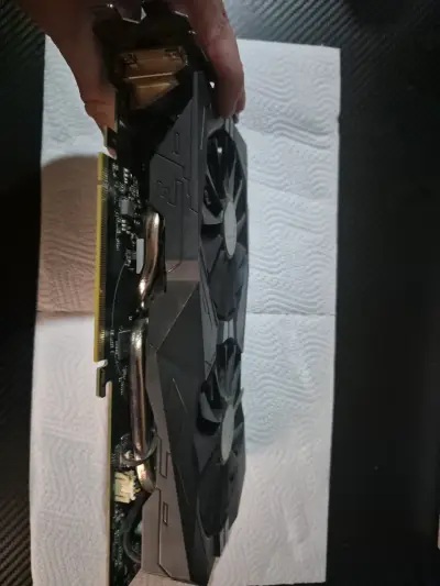 Tarjeta gráfica ASUS rx570 8gb usada - miniatura 3