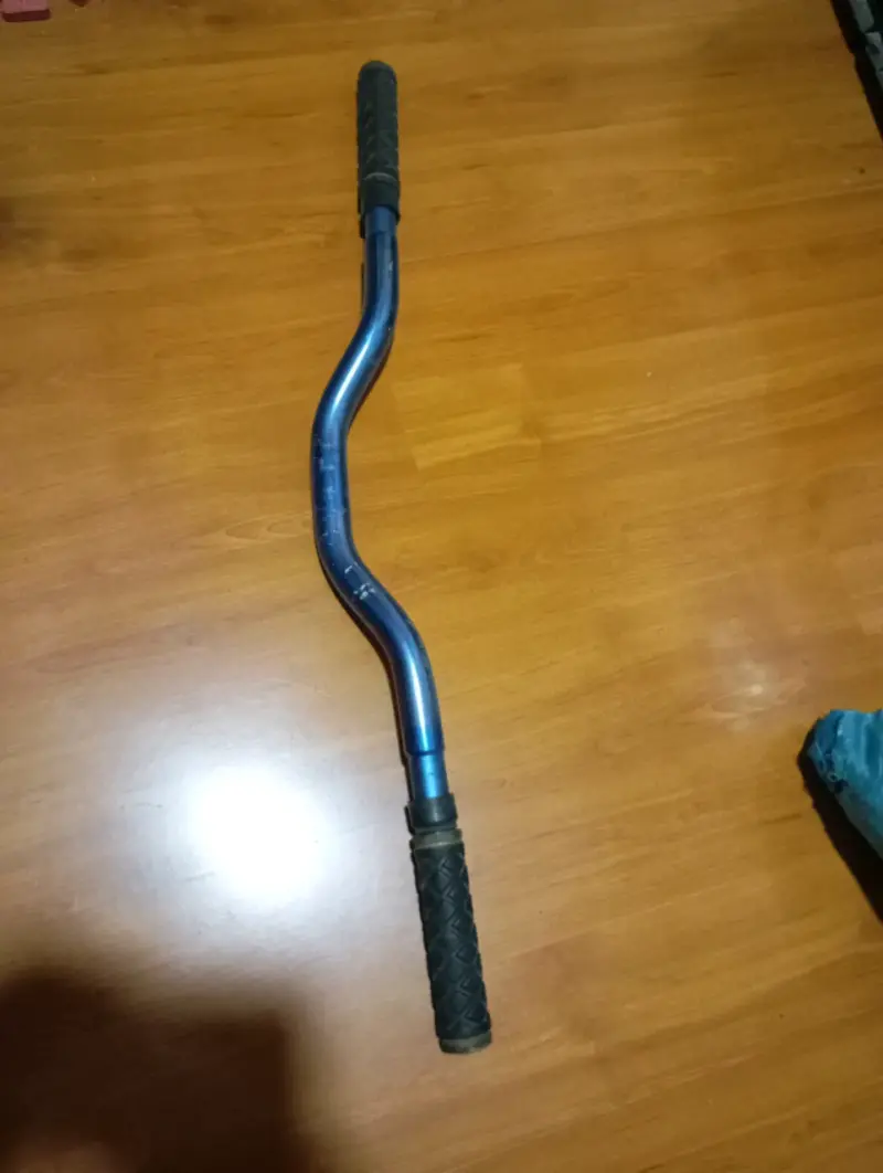 Manubrio azul para bicicleta