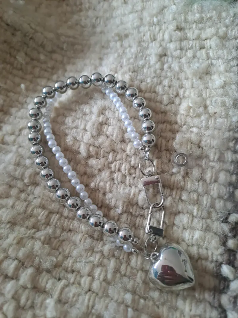 Pulsera de perlas y esferas para celular - 1