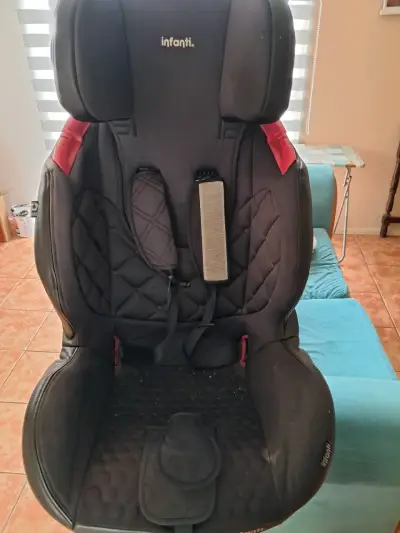 Silla de auto Infanti negra - miniatura 1