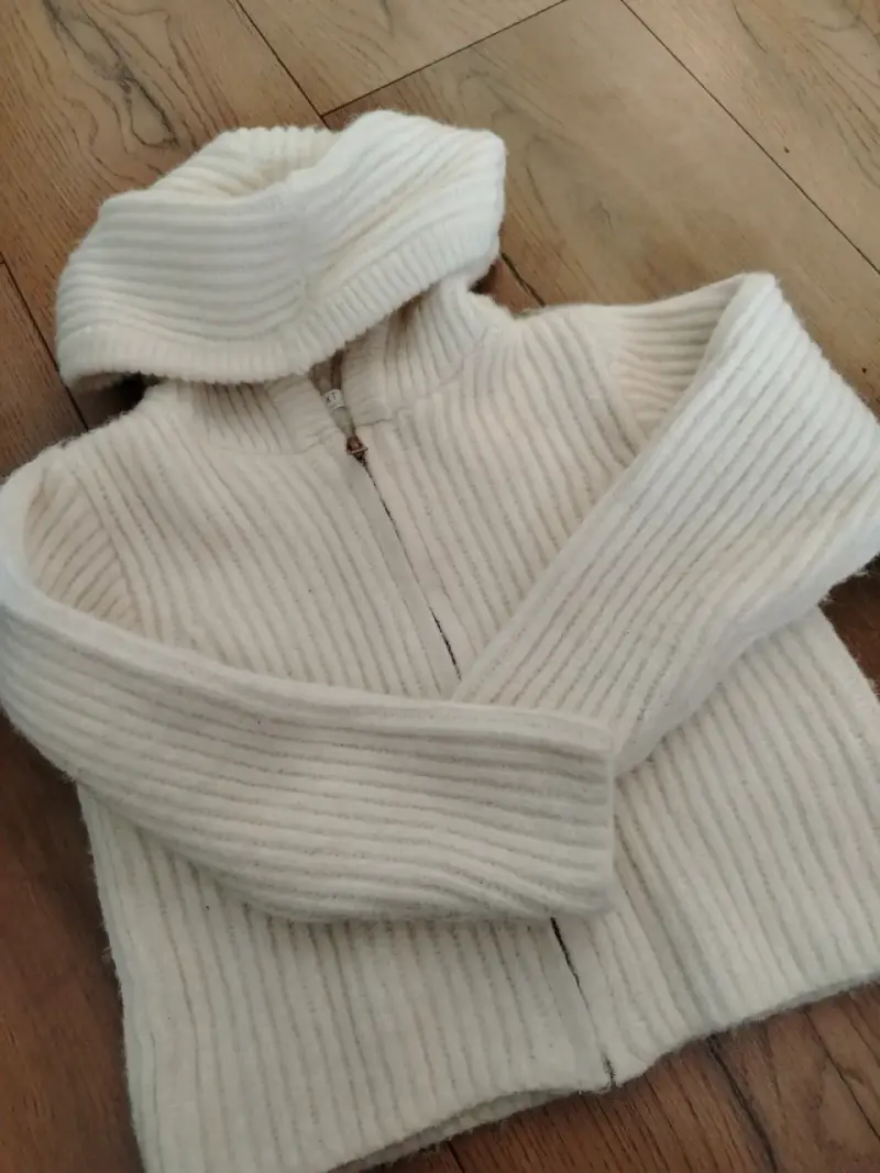Chaqueta y polerones - 3