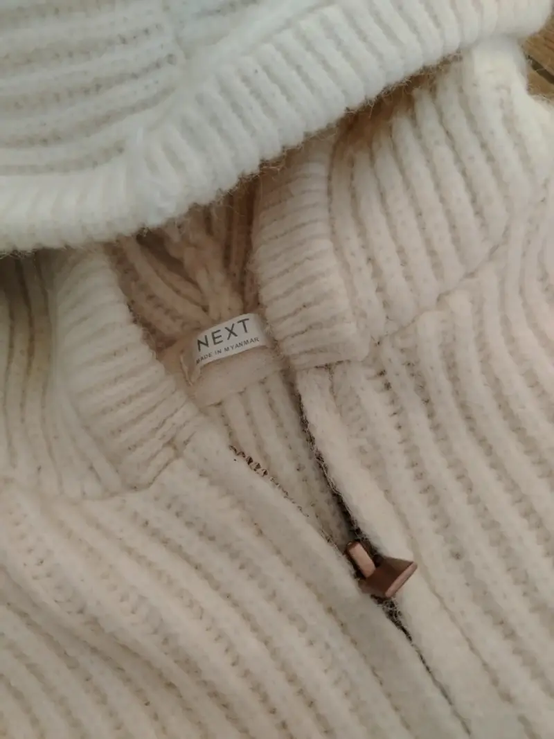 Chaqueta y polerones - 4