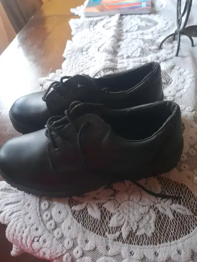 Zapatos negros de cuero - miniatura 1
