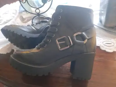 Zapatos negros de cuero - miniatura 3