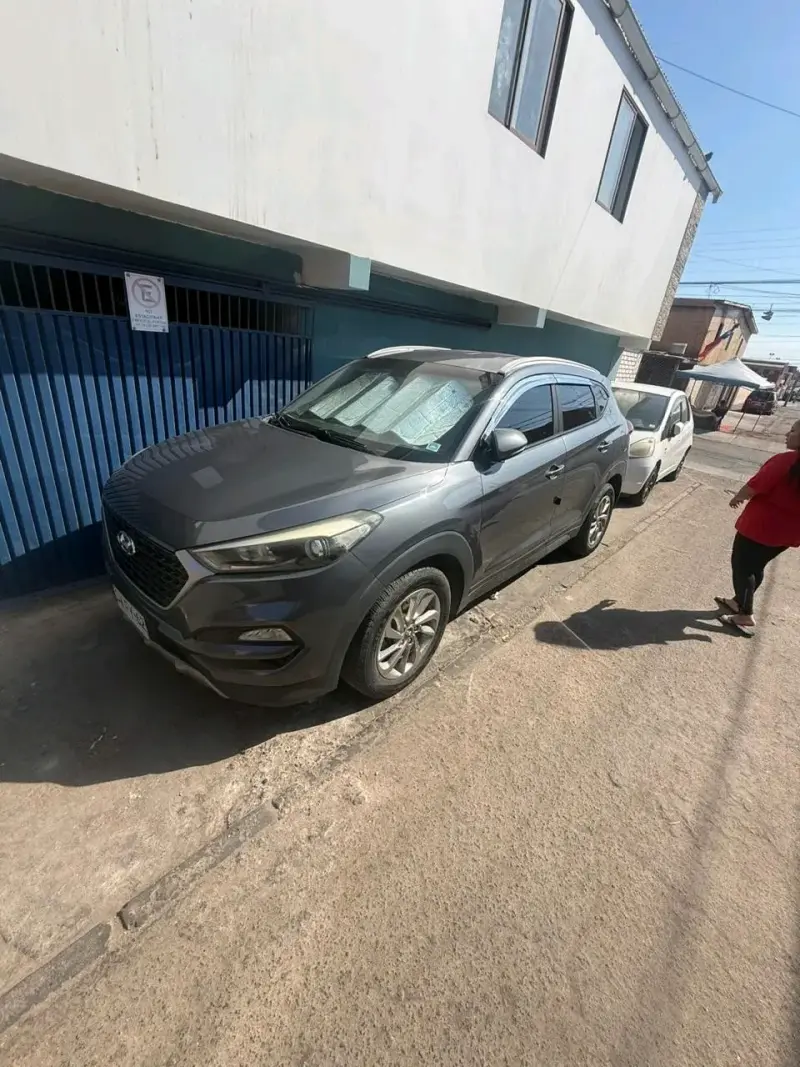 SUV Hyundai Tucson gris 2017 - 2