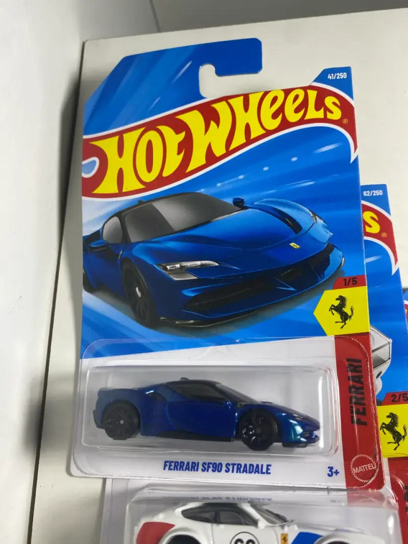 Hot Wheels Ferrari 5/5 - 2