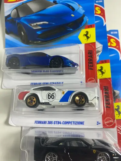Hot Wheels Ferrari 5/5 - miniatura 3