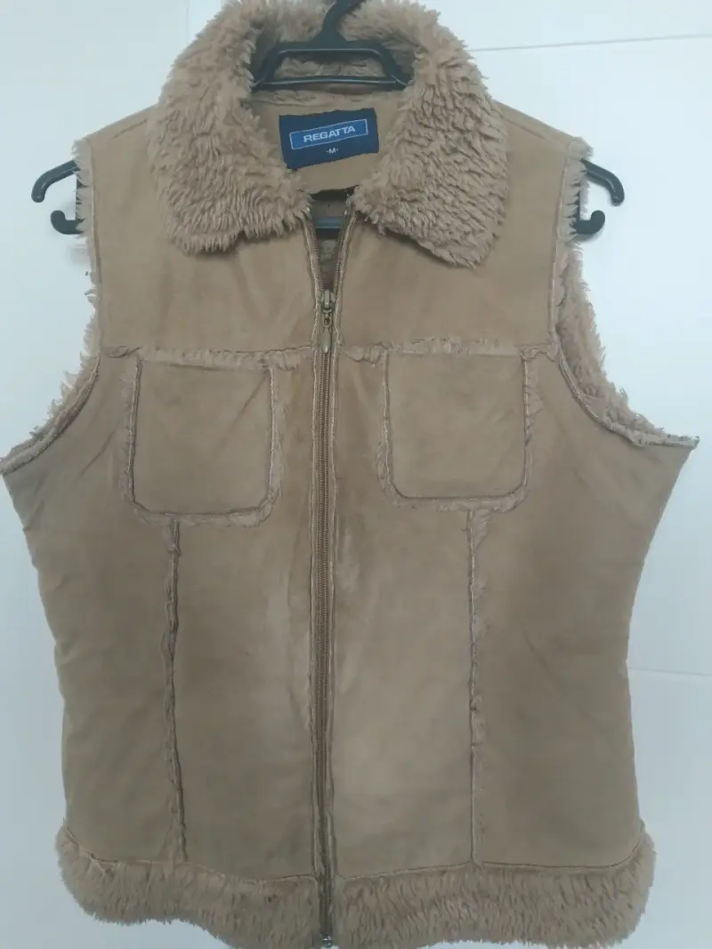 Chaleco de piel sintética beige - 1