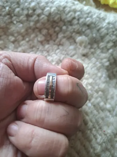 Anillo de plata con detalles - miniatura 1