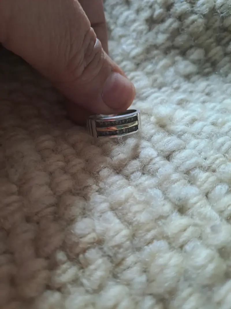 Anillo de plata con detalles - 2