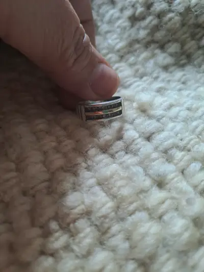 Anillo de plata con detalles - miniatura 2