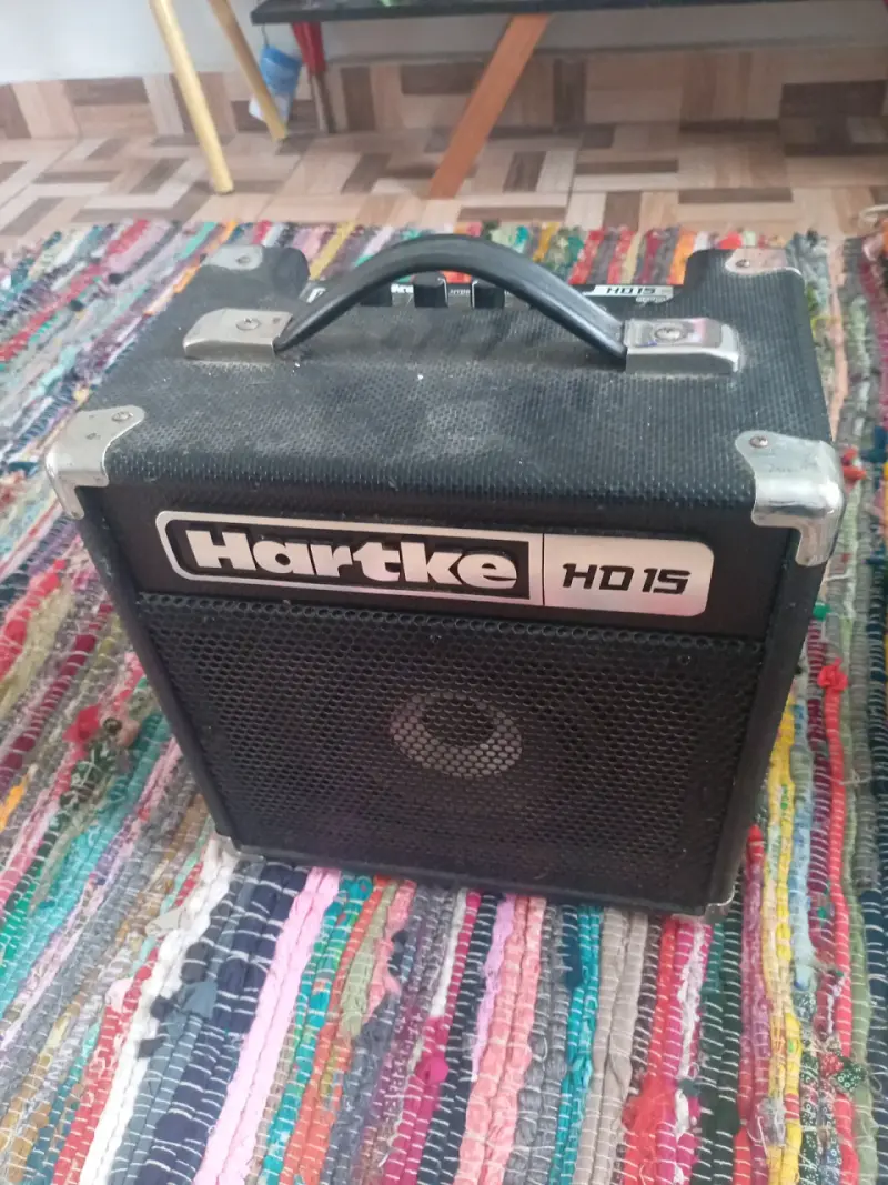 Amplificador Hartke HD15 - 1