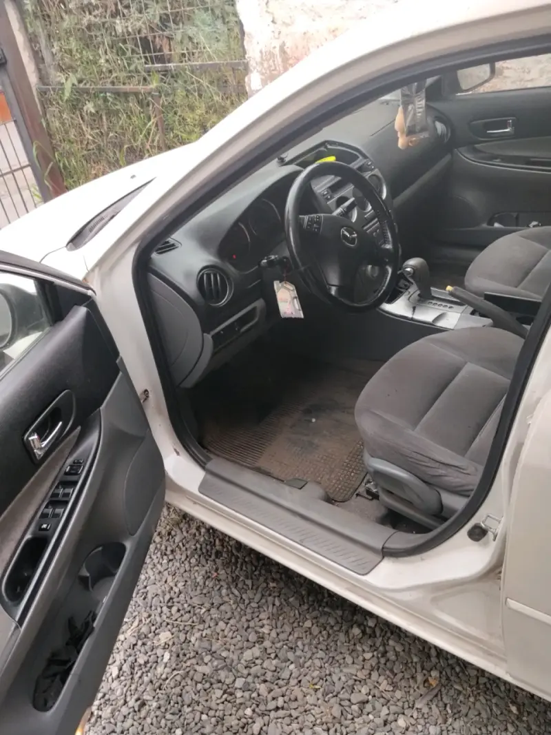 Mazda 6 sedan impecable automático año 2005 - 4