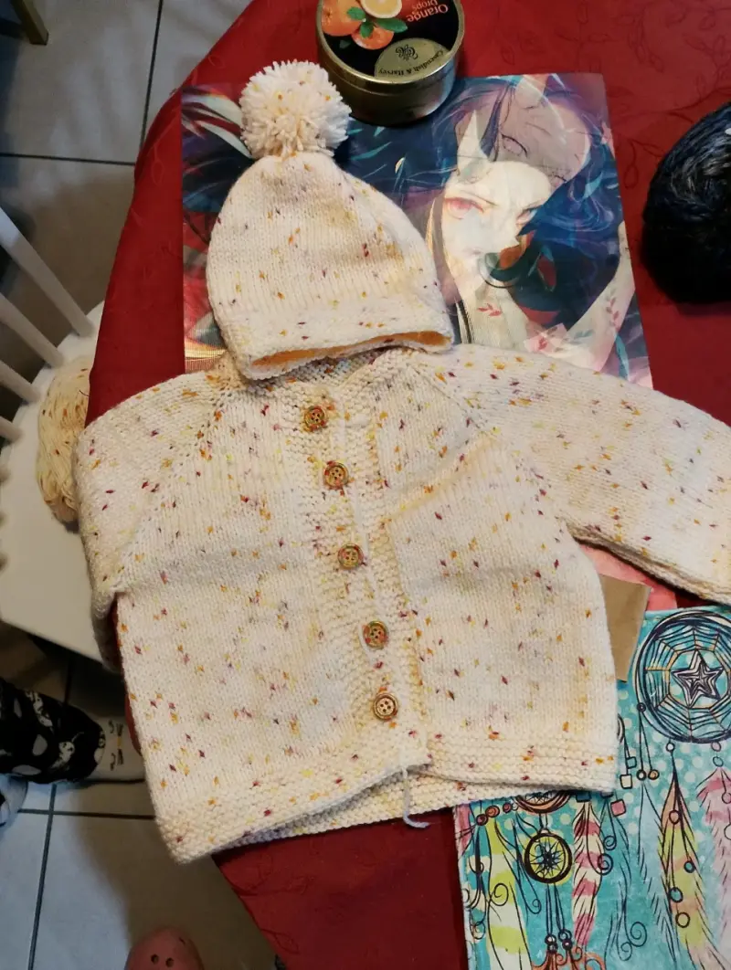 Chaleco y gorro tejido bebé
