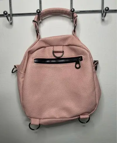 Mochila rosa con tachas - miniatura 2