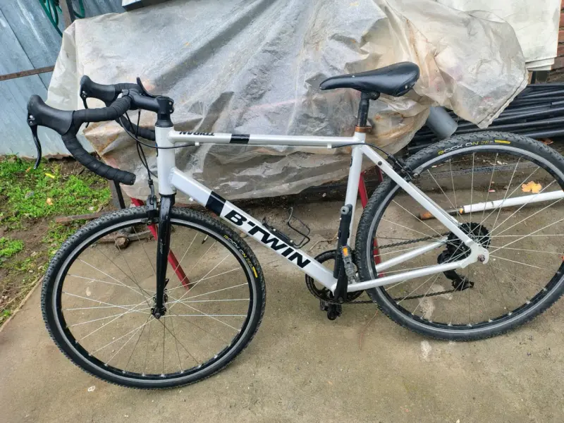 Bicicleta de gravel B'TWIN - 1