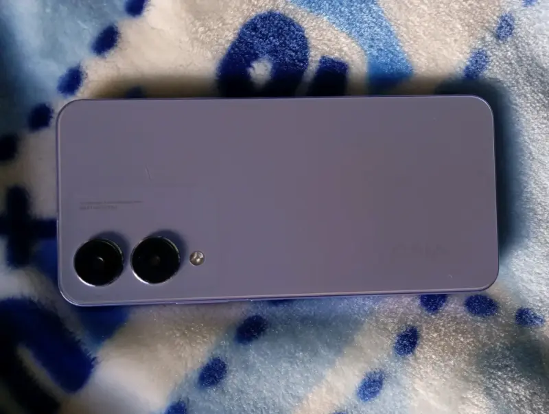 Smartphone púrpura doble cámara - 1