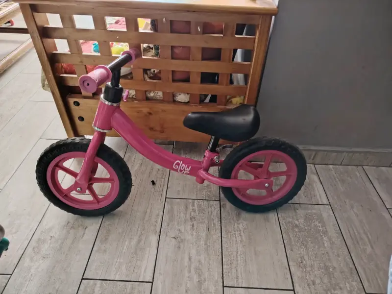 Bicicleta sin pedales rosa - 2