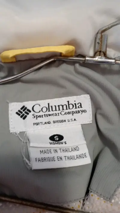 Abrigo gris con botones decorativos - miniatura 5