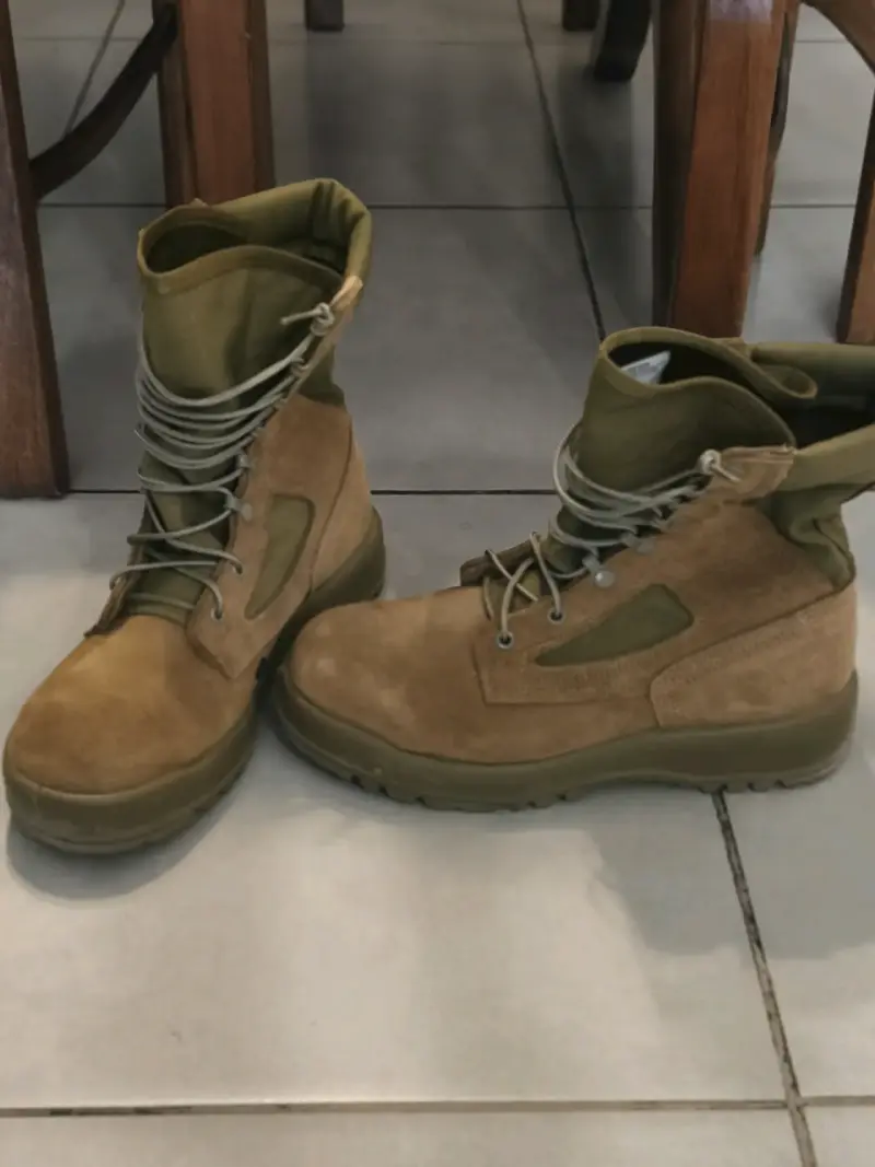 Botas militares color café - 2