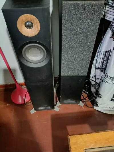 Parlantes de pie JAMO negros - miniatura 1