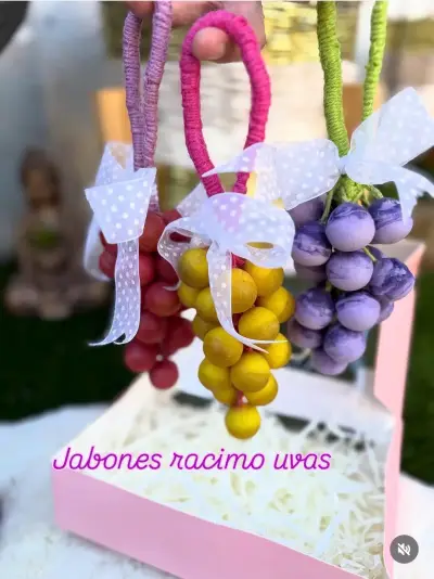 Jabones racimo de uvas - miniatura 1
