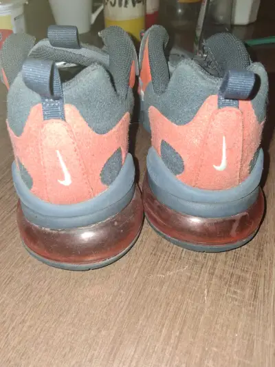 Zapatillas deportivas rojo y gris - miniatura 3