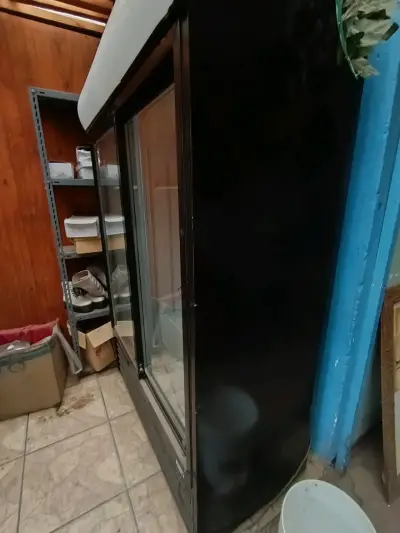 cooler Refrigerador comercial negro - miniatura 1
