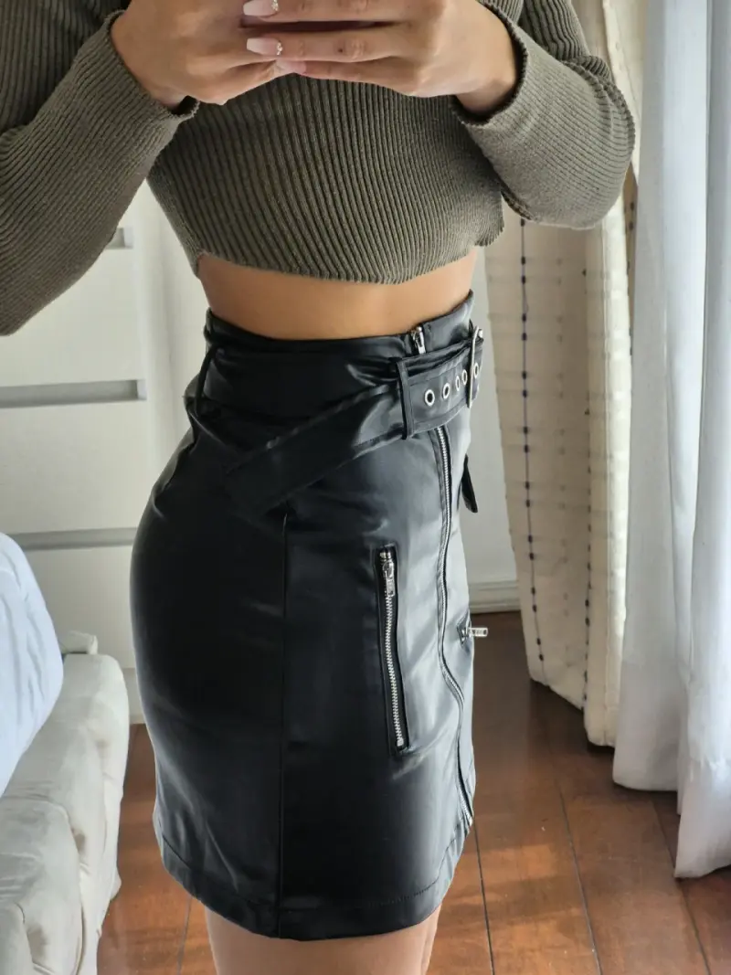 Mini falda negra con cierre - 2