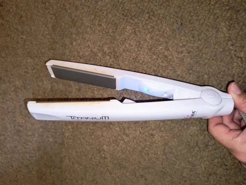Plancha de pelo titanium blanca - 1