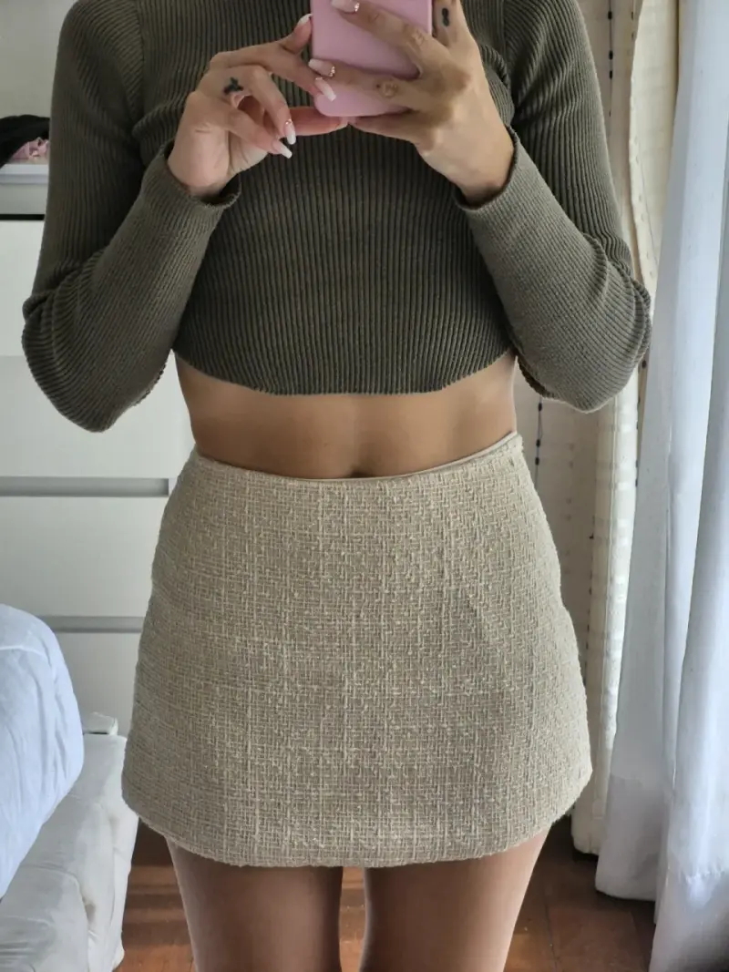 Mini falda tejida beige - 1