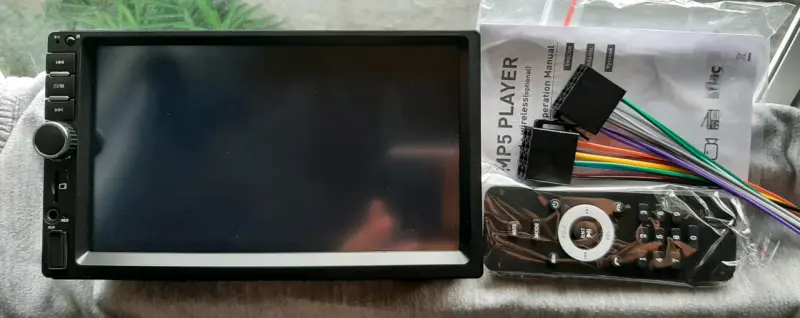 RADIO NUEVA para AUTO con CARPLAY. Con caja - 1